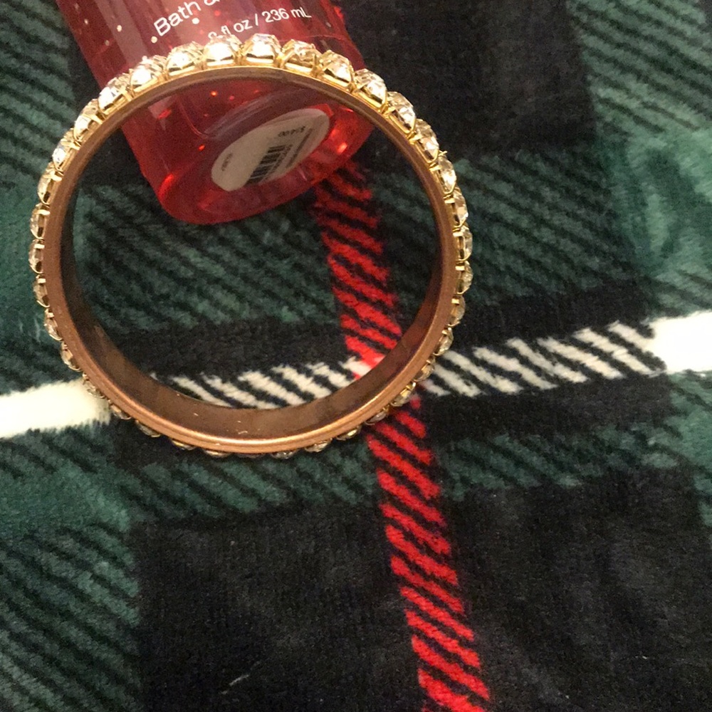 Jewelry - Picture 3 of 6